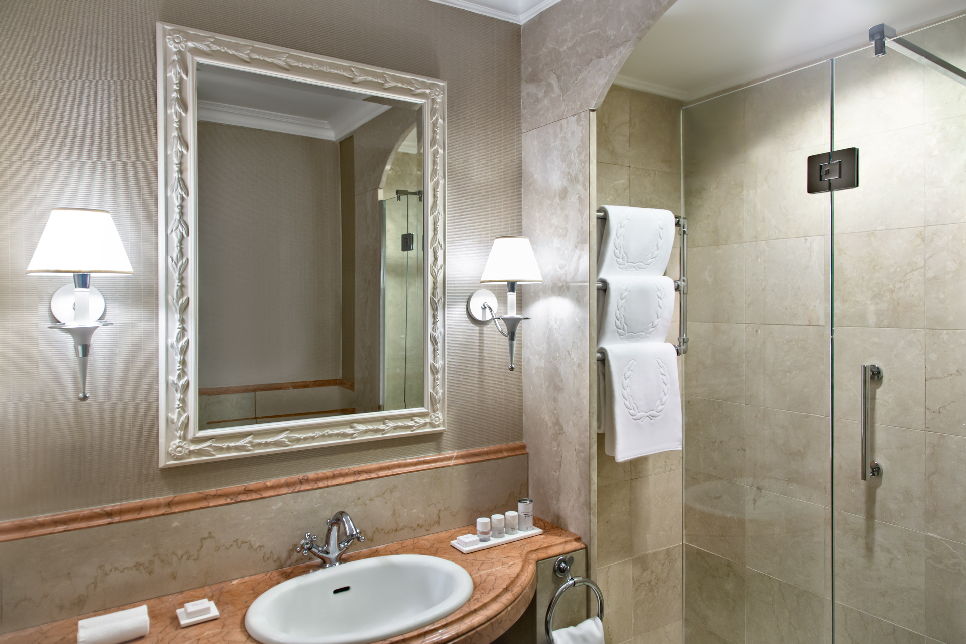 bagno_superior_rome_marriott_grand_hotel_flora